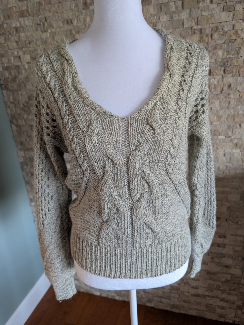 White House Black Market Green Tan Open Cable Knit V-Neck Sweater Size Small